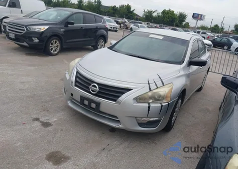 2015 Nissan Altima 2.5/2.5 S/2.5 Sl/2.5 Sv из США, поврежденный, VIN 1N4AL3APXFC258922